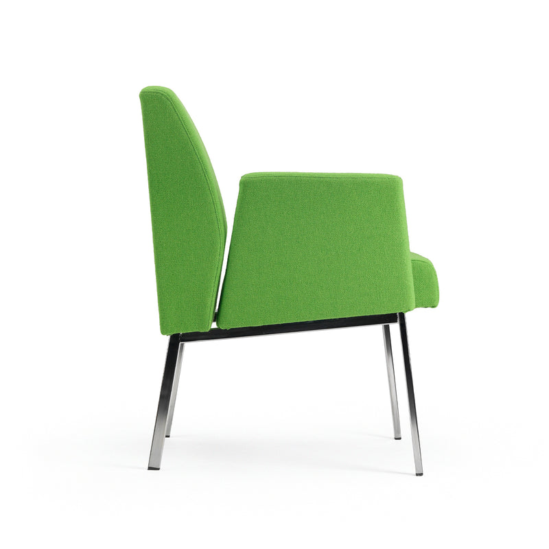 Link 01 chair w/upholstered armrests