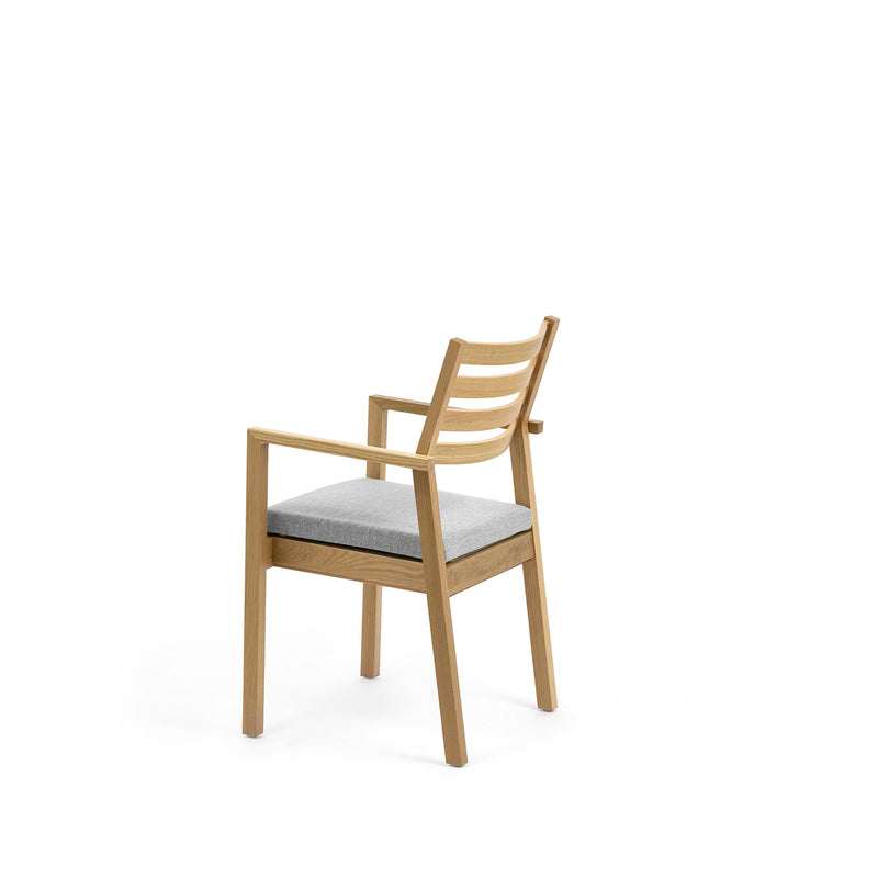 Modus 2 stackable chair w/armrest