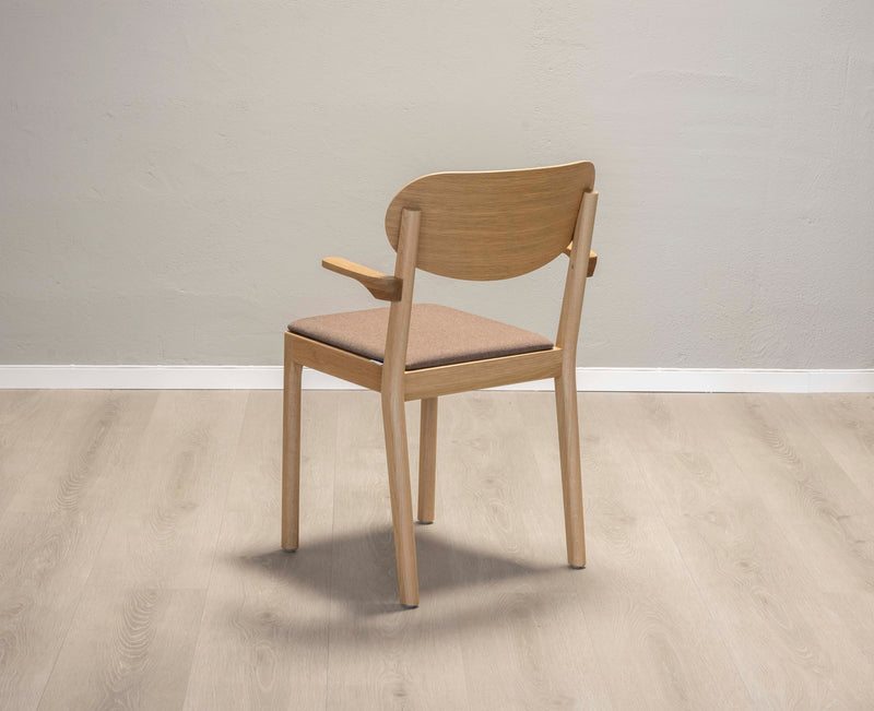 Svea stacking chair w/upholstered seat and back, w/armrest